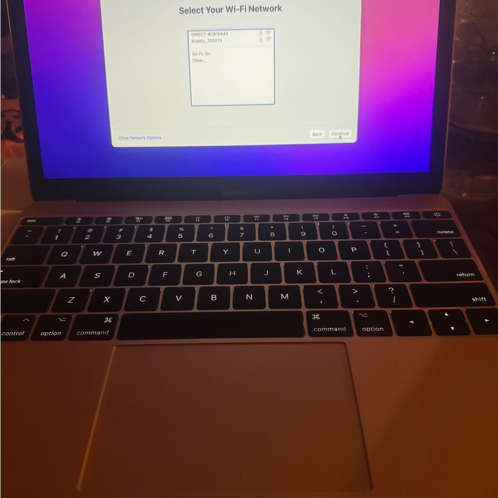 MacBook Core M3 Gold